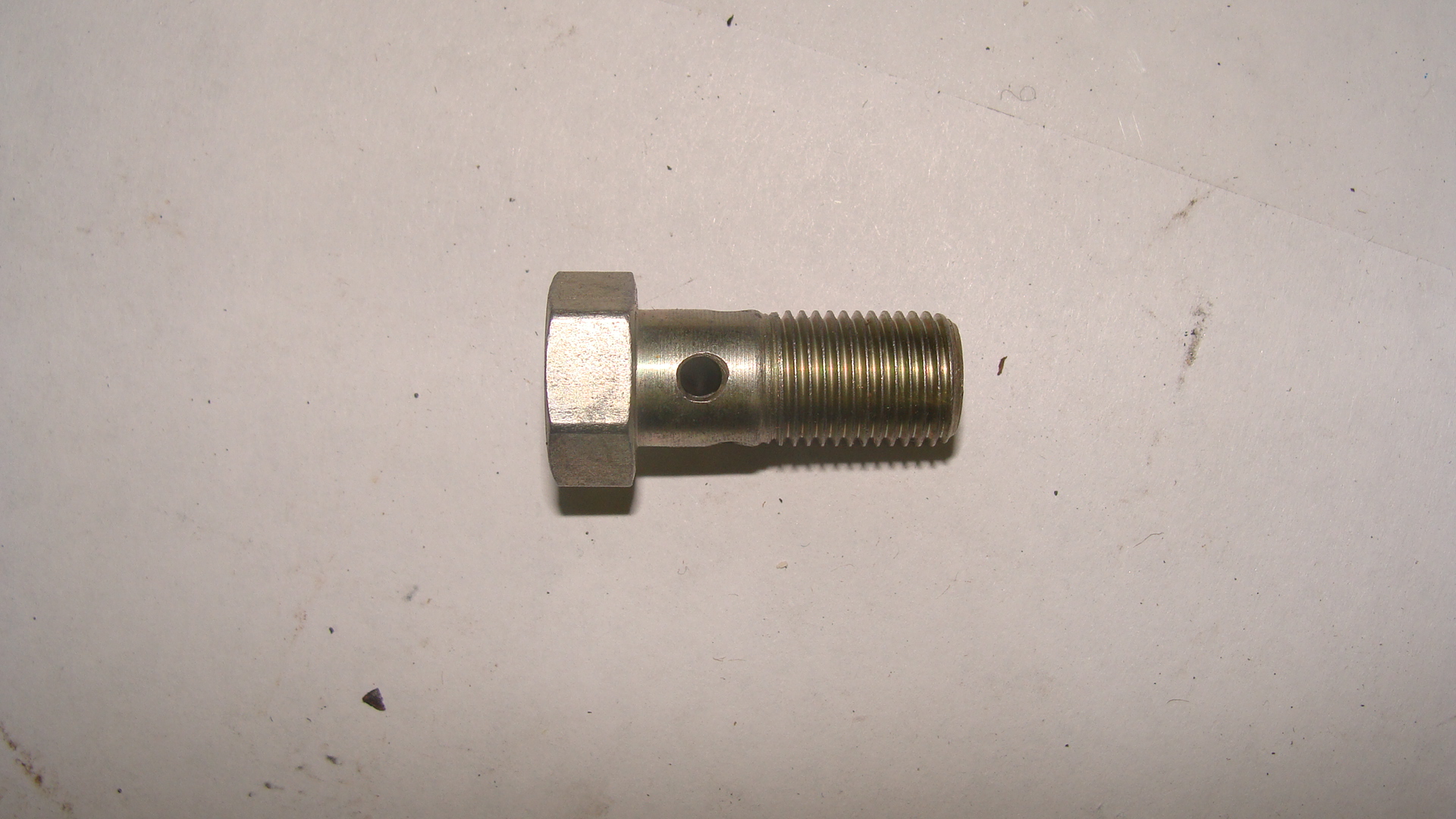 Болт полый топливной трубки M14x1 L=26